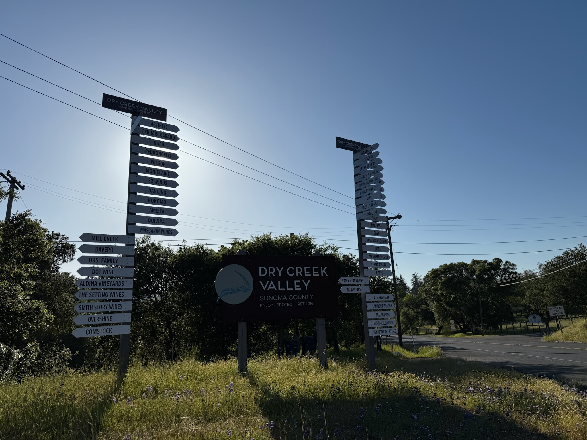 The entrance to Dry Creek Valley welcomes you with a signpost pointing the way to dozens of nearby wineries, just minutes from the home.